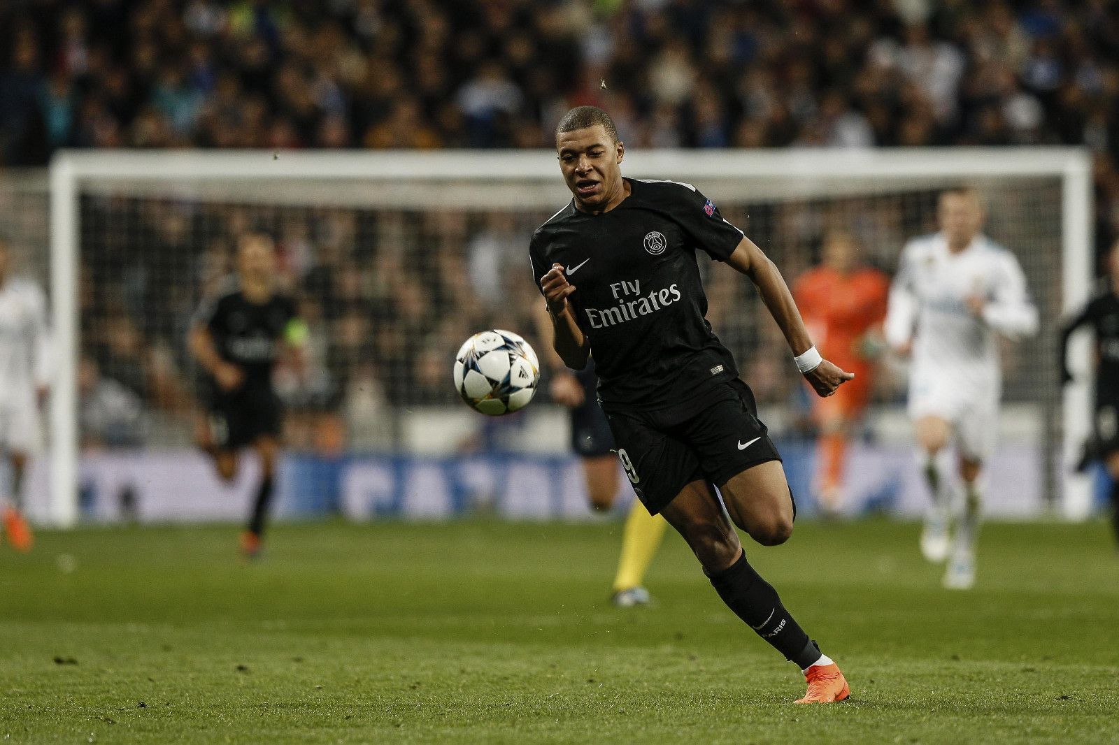 铜梁龙总经理：成绩和人才培养不矛盾，核心是在实战中成长（铜梁龙总经理：成绩与人才培养并行不悖，关键在实战中成长）