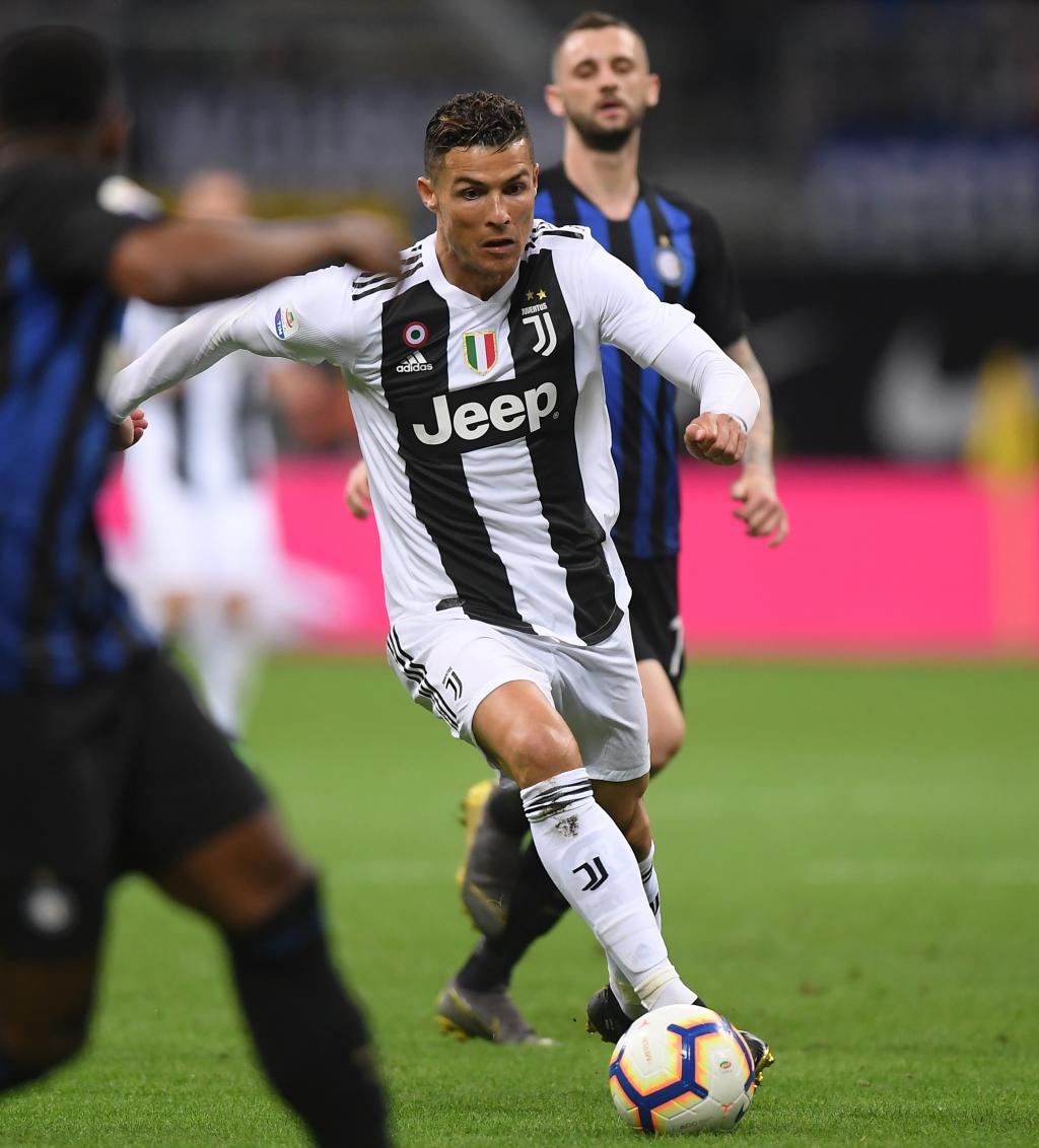 足球职业化的全球趋势（全球足球职业化发展态势）