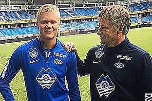 本-戴维斯：孙兴慜对我来说是家人，他离队让我非常难过（本-戴维斯：孙兴慜在我心中如家人，他的离队让我难过不已）