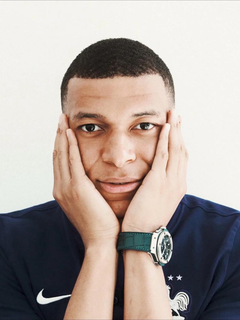 巴萨客战塞尔塔：亚马尔领衔，莱万、拉什福德出战（巴萨做客塞尔塔：亚马尔压阵，莱万与拉什福德上阵）