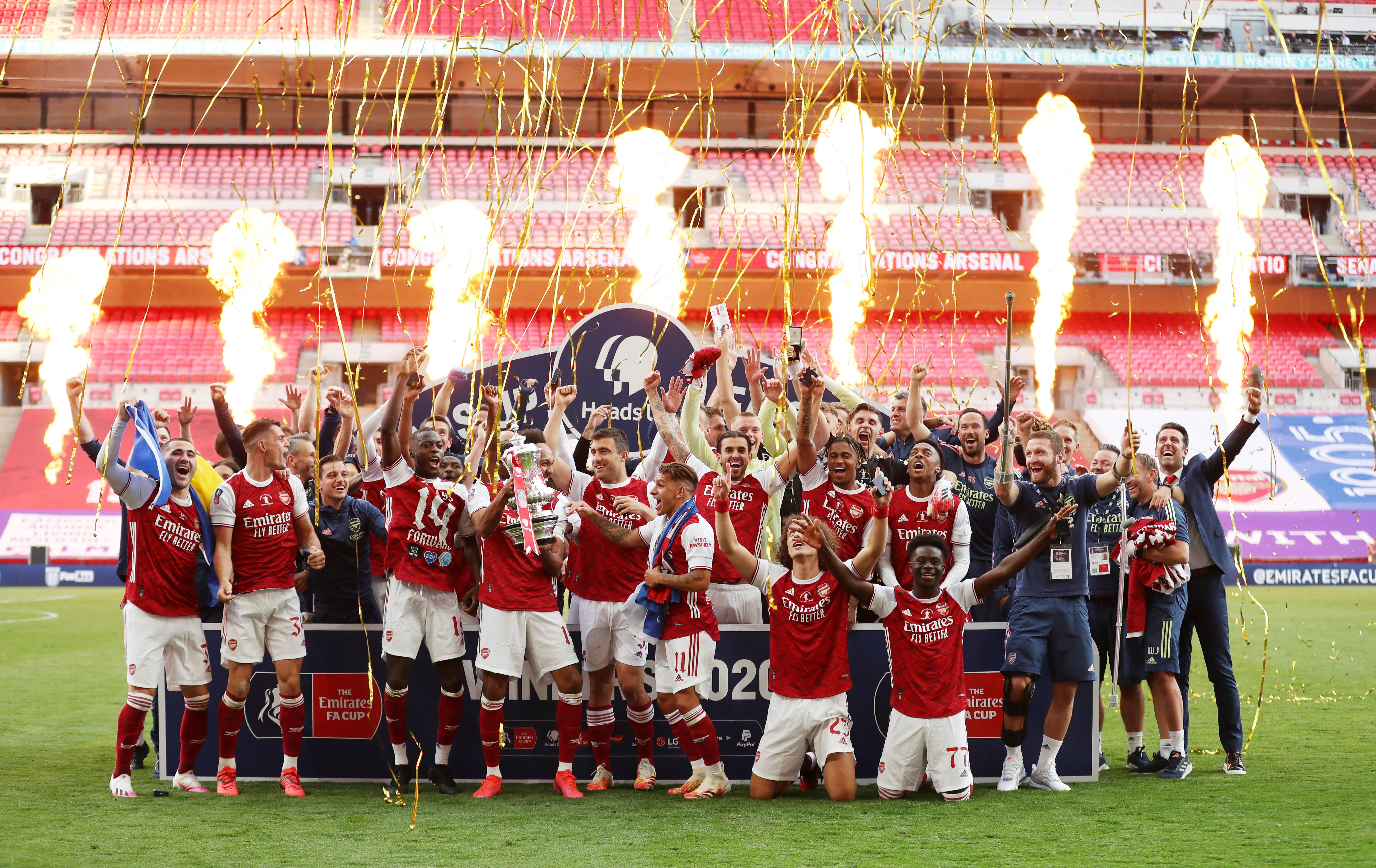 葡萄牙体育欧冠战拜仁大胆变阵，西芒昆达重返首发