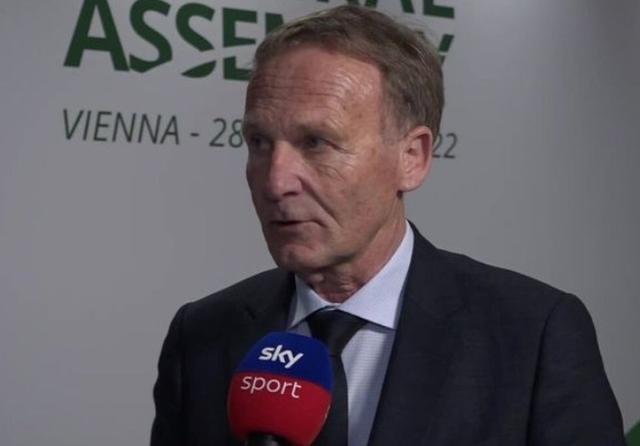 斯基拉：国米未来几周与巴斯托尼谈续约，新合同到2030年（斯基拉：国米近期将与巴斯托尼开启续约谈判，合同至2030年）