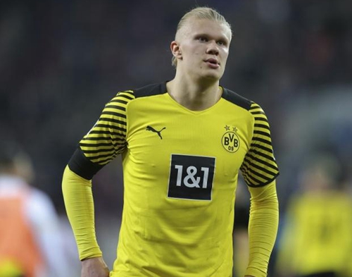 马内本场6脚射正，创非洲杯2010年以来球员单场射正纪录（马内单场6次射正，刷新2010年以来非洲杯个人射正纪录）