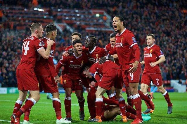 拜仁26／27赛季主场球衣谍照：红色基调搭配领口袖口金色线条