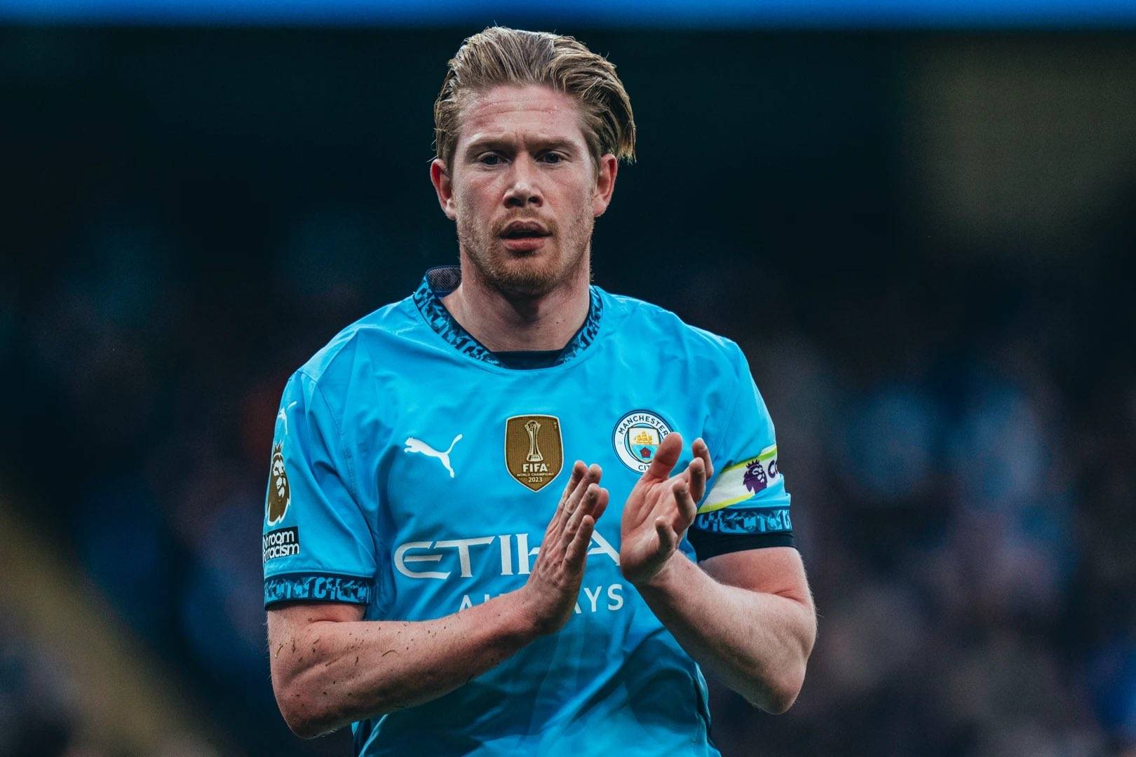 尝试新角色，德媒：罗伊斯将担任下周多特蒙德欧冠比赛评论员（罗伊斯尝鲜新身份：德媒称其下周出任多特欧冠解说员）