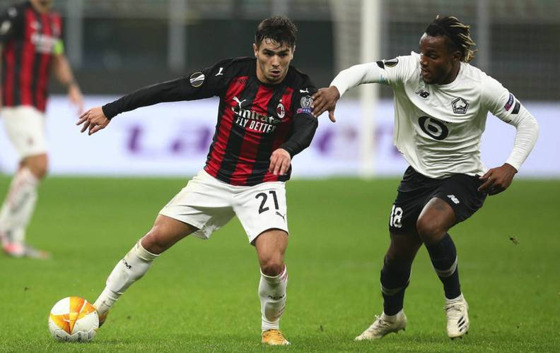 记者：兰克尔-泽经常在赛前要钱，首发迟迟不定也有他的原因（记者称兰克尔-泽屡次在赛前索要费用，首发迟迟未定也与他有关）