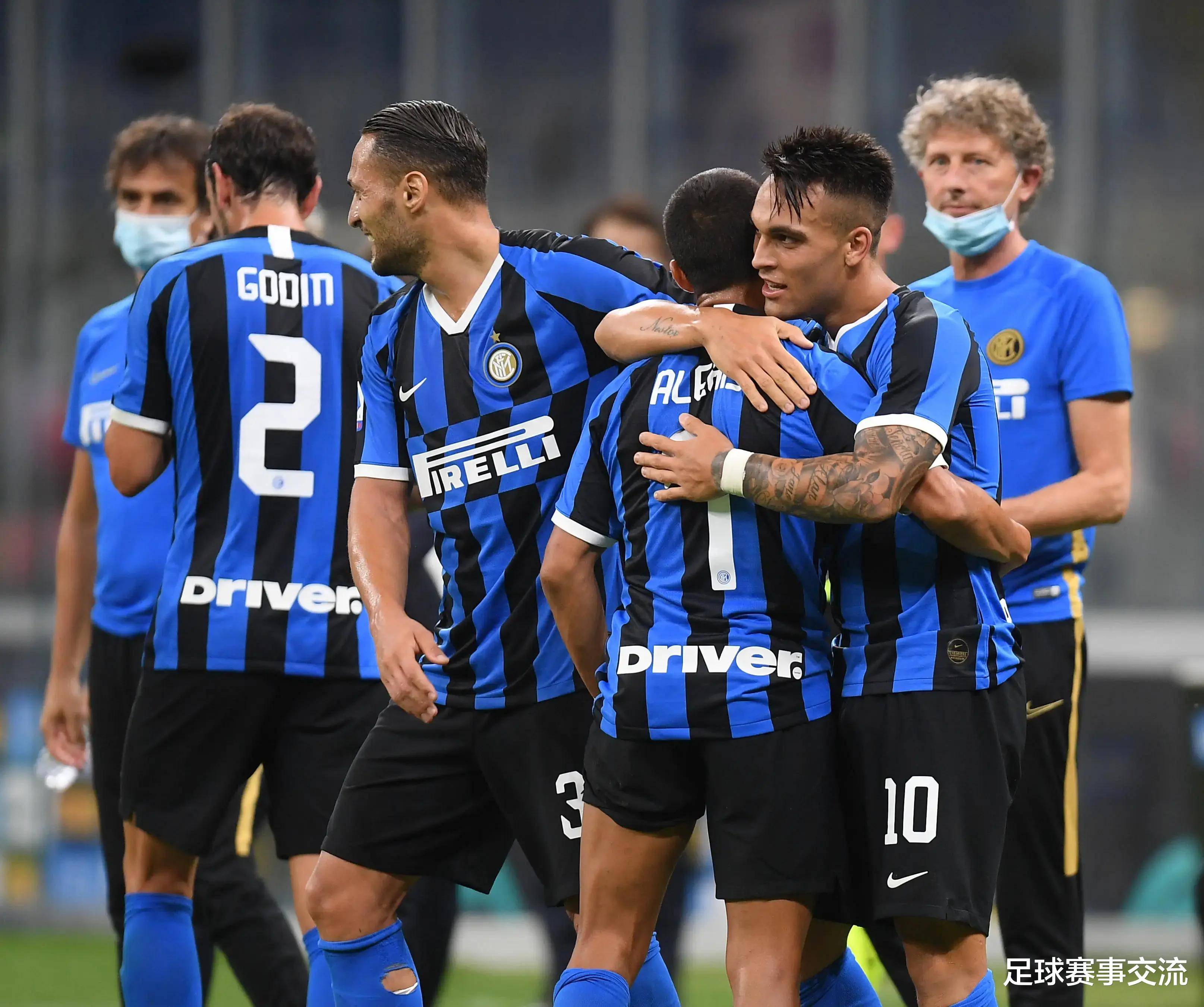 葡体中场西蒙斯：拜仁是支非常强大的球队，我们可以昂首离开（西蒙斯：拜仁实力强劲，葡体可昂首离场）