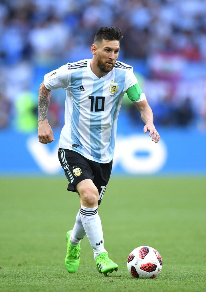 凯恩谈对阵阿森纳：在热刺待了这么久，这场比赛确实有些特殊（凯恩谈阿森纳之战：效力热刺多年，这一战意义非凡）