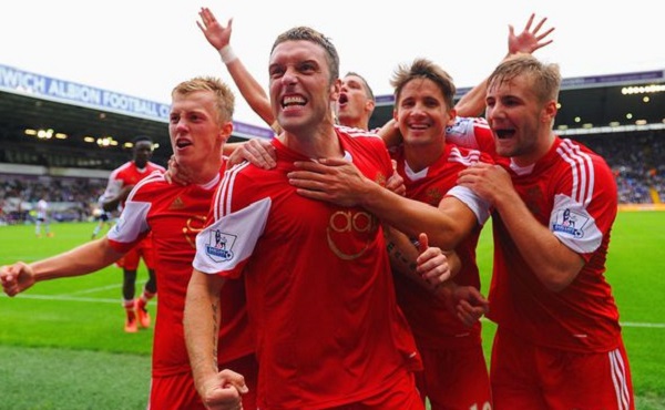 国脚赛季最佳表现，媒体称赞（媒体盛赞国脚赛季巅峰发挥）