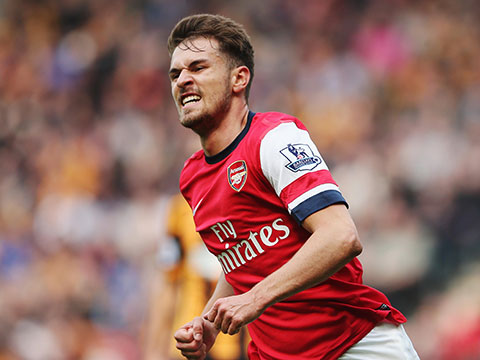 半场战报：勒沃库森0-1多特，安塞尔米诺头槌破门