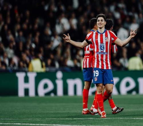 白宫官员：给川普颁和平奖是FIFA的提议；球迷应合法赴美观赛（白宫官员称FIFA曾提议授予特朗普和平奖；呼吁球迷依法赴美观赛）