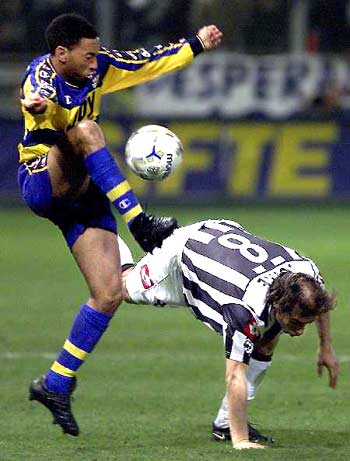 阿莱格里：我只是对裁判说“怎么每次有你在都会出乱子”